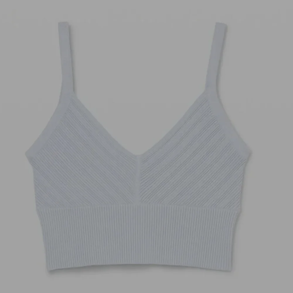 Club Monaco Ribbed Crop Top - Picture 4 of 7
